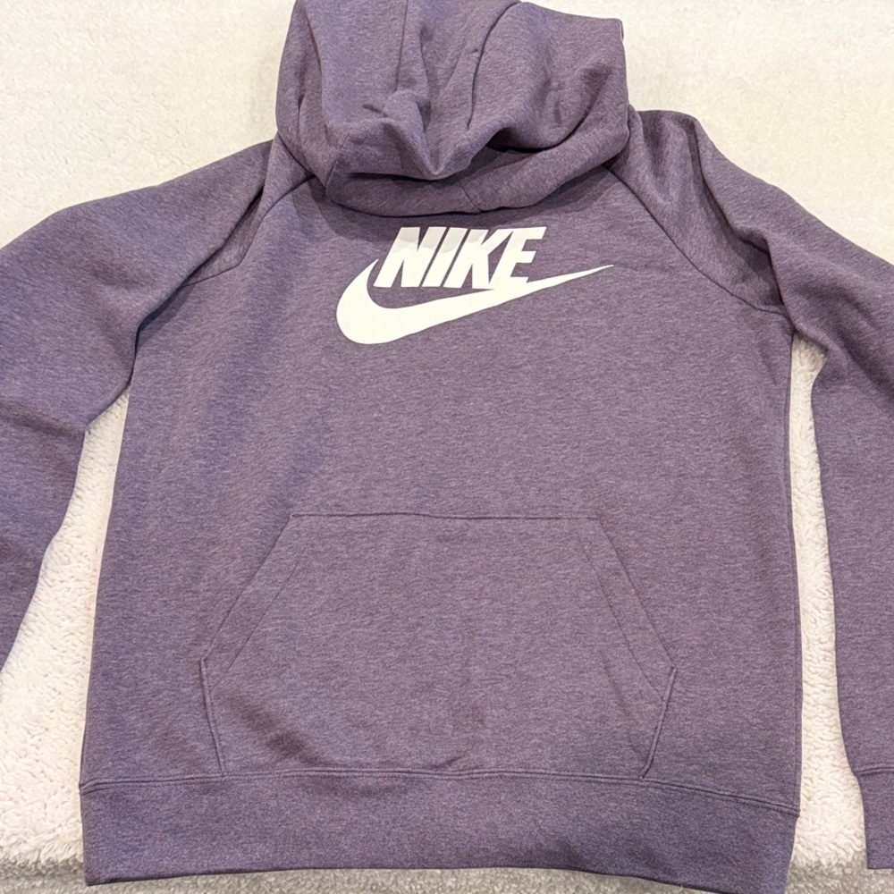 Women’s Nike Lavender Sweatshirt with Logo